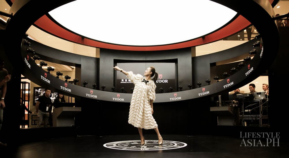 Hong Kong singer and actress Joey Yung attended Atom's exhibit launch