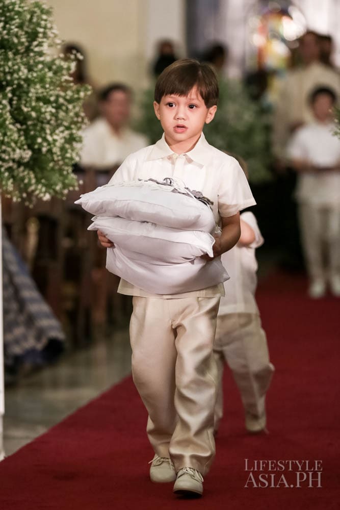 Ring bearer Santi Prieto