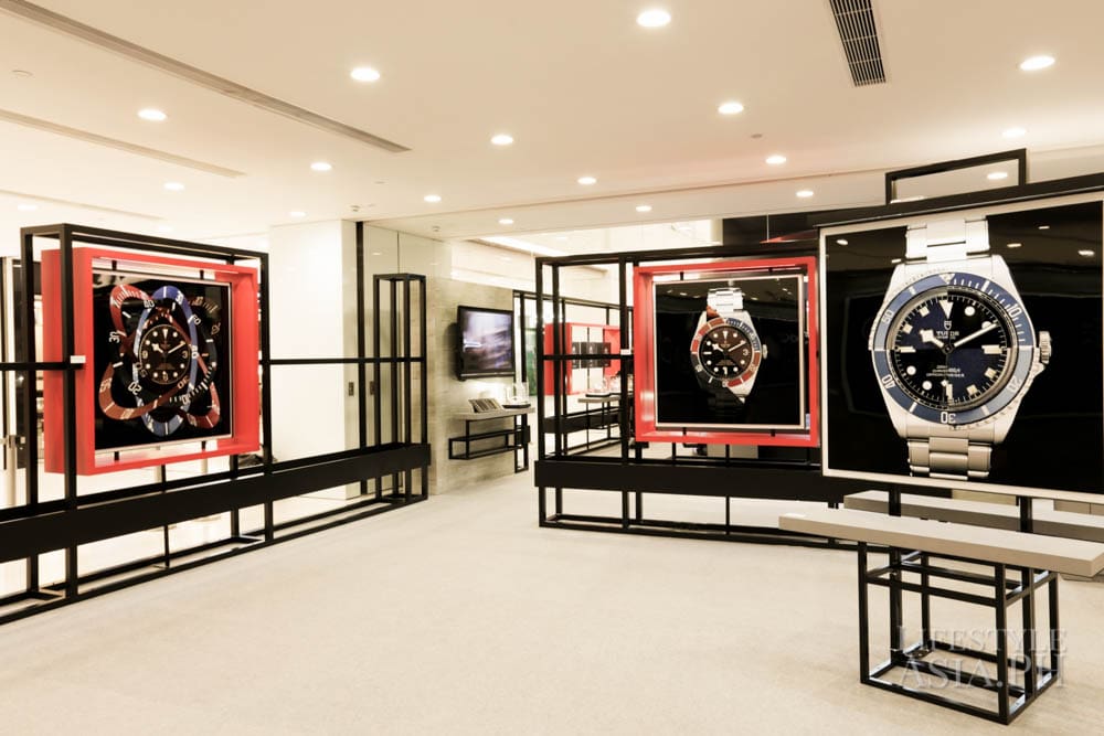 Atom Moore's pieces on exhibit at Gateway Mall in Kowloon, Hong Kong