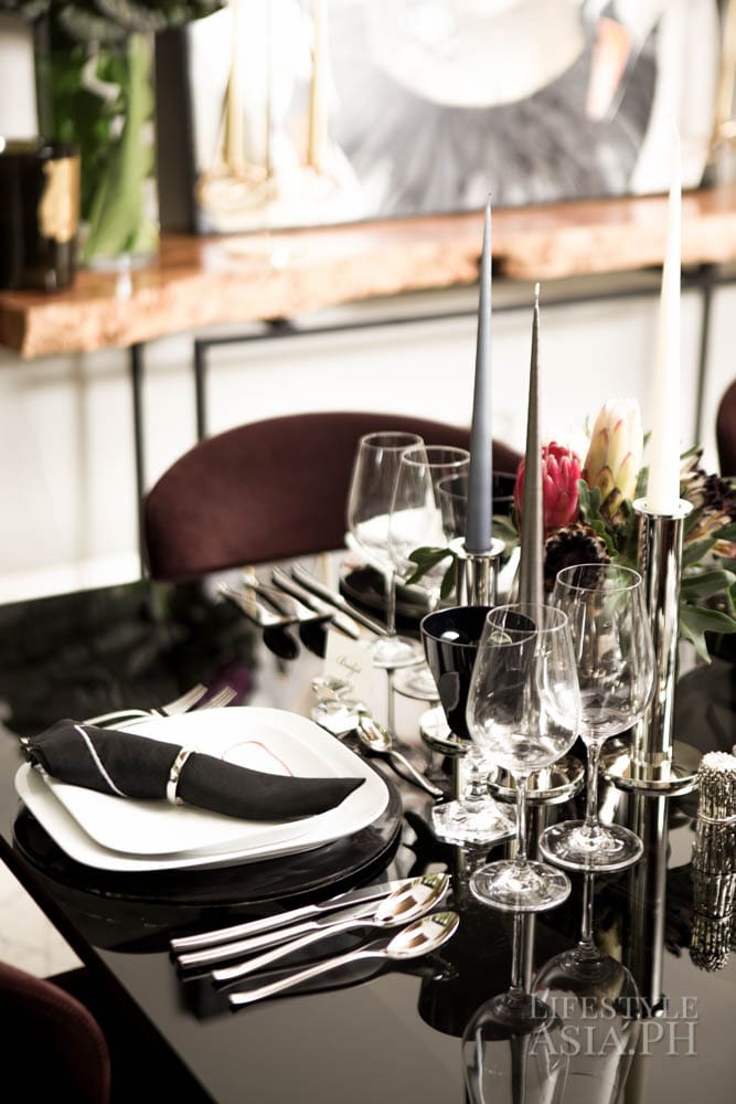 Square shaped Kahla plates go well with the contemporary set-up indoors