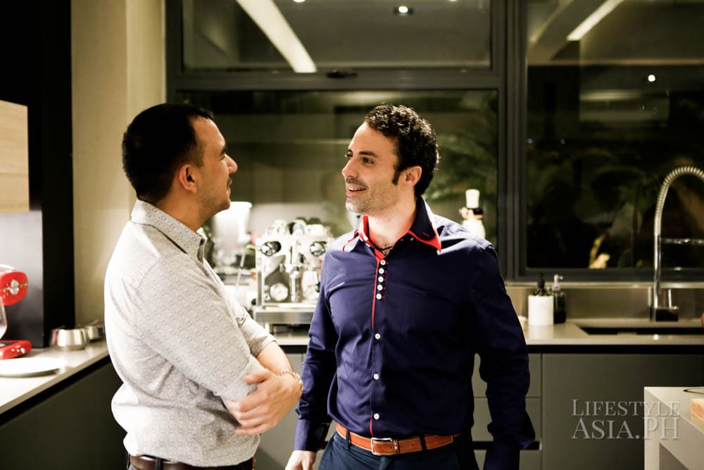 Jaime Ponce de Leon, Besay Gonzalez