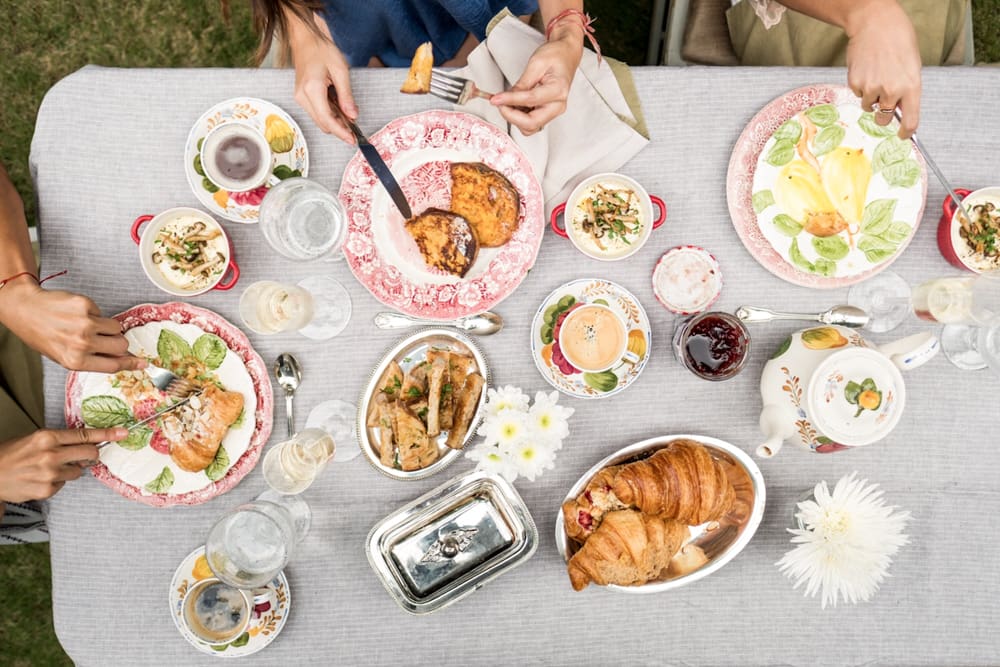 Parisian Brunch setting