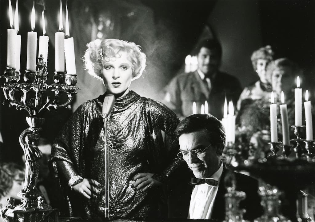 Die Sehnsucht Der Veronika Voss (1981) (Veronika Voss)