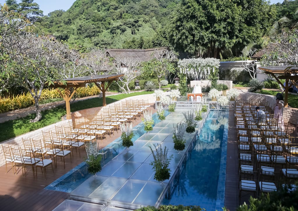 The ceremony at the Chi Spa Pool