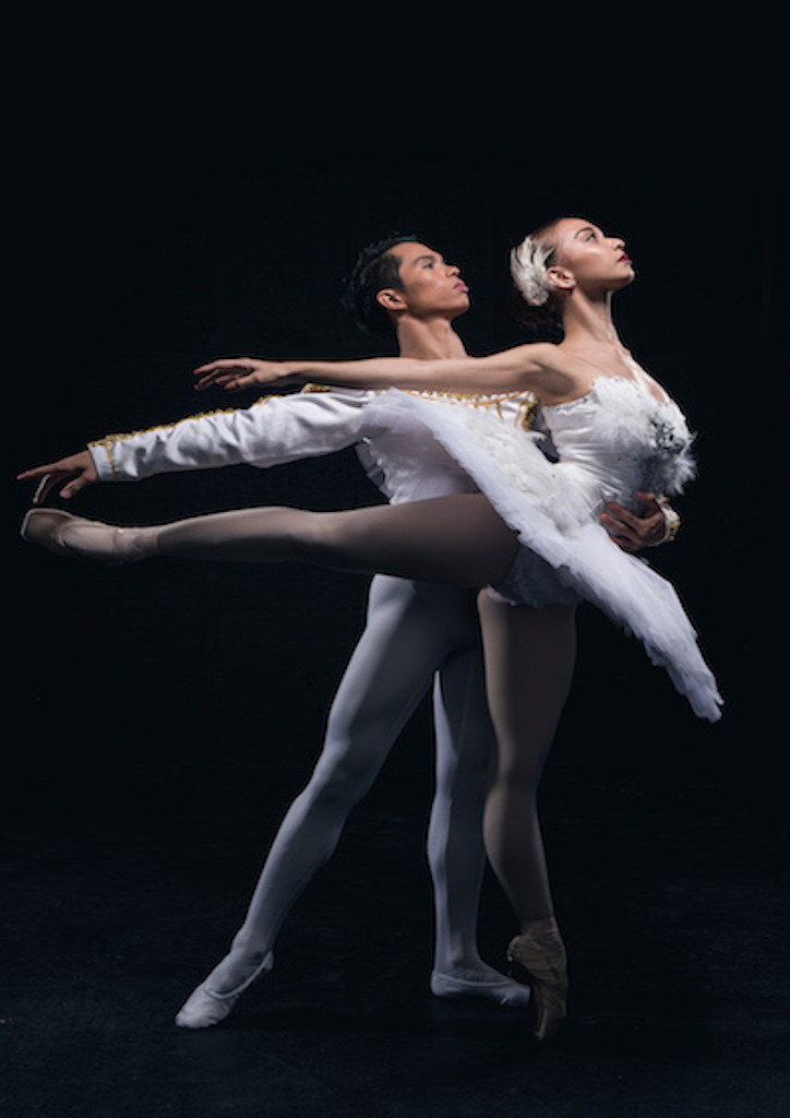 Ballet Philippines Swan Lake (Photograph by Jojo Mamangun)