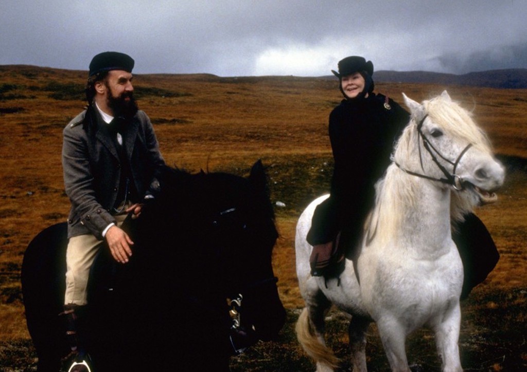Billy Connolly and Judi Dench in Mrs. Brown (1997)
