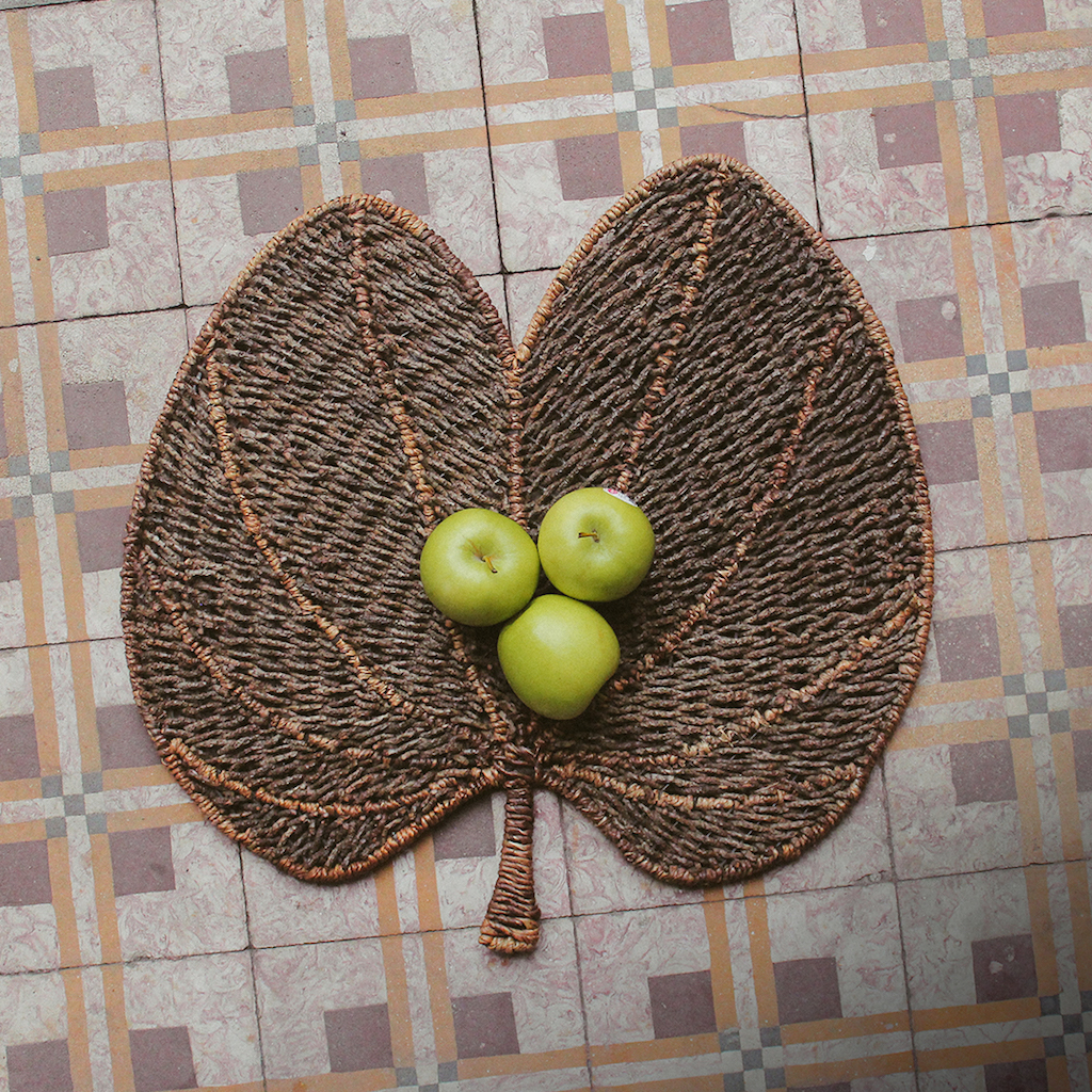 Bamboo Tray and Crochet-edge waffle Trayliner by Milvidas