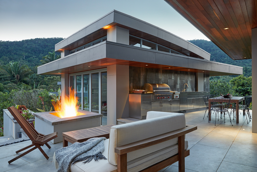 Sub-Zero and Wolf Kitchen Design Content: ARCHITECT/DESIGNER/BUILDER: SCOTT GJESDAHL & SANDRA GJESDAHL COMPANY: JAQOR PROPERTIES