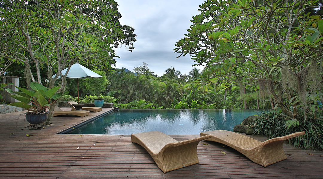The Malarayat mountain ranges provides a backdrop to the Farm's infinity pool