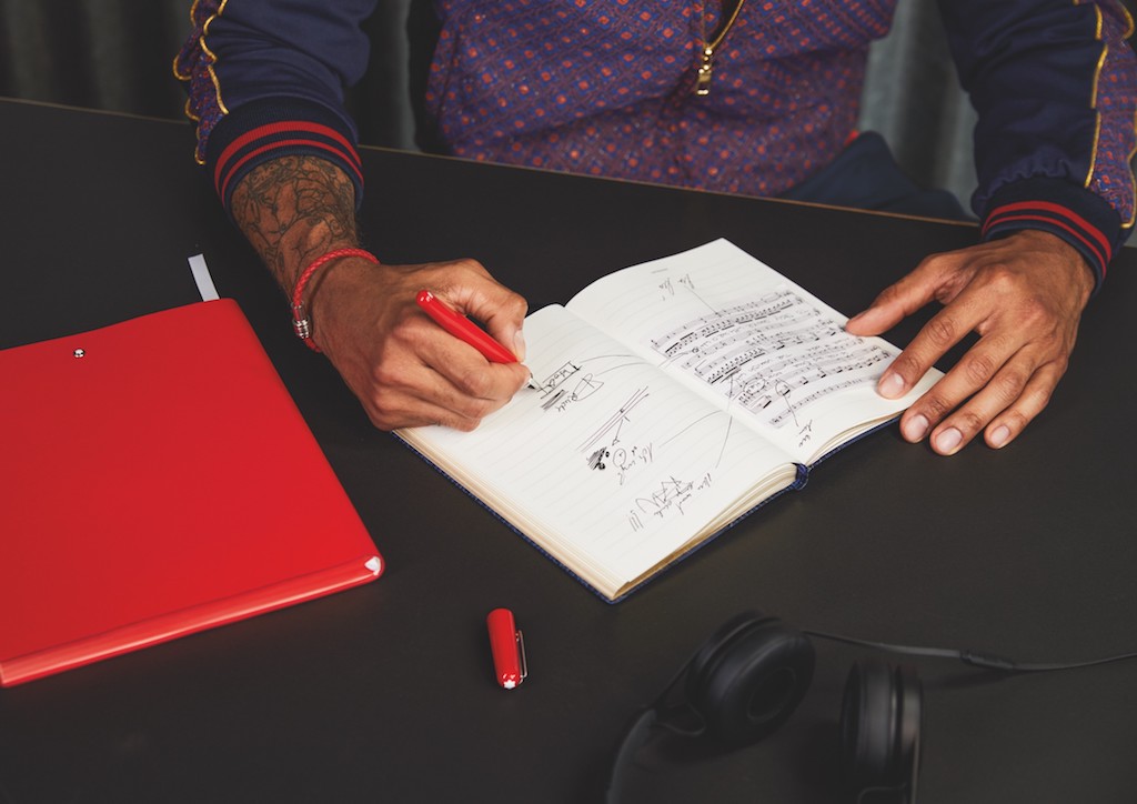 Each pen comes with a sketch book made out of red Italian calfskin with red cut edges and a bracelet in woven red leather