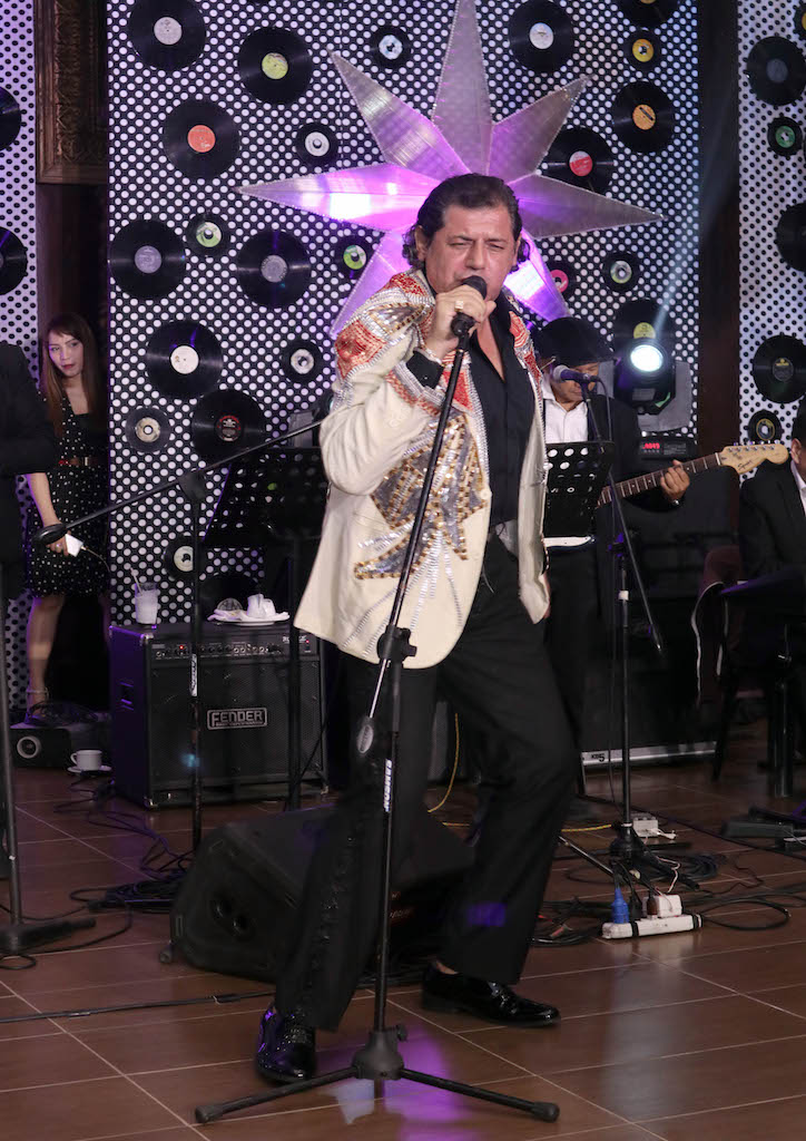 Guest Elvis Presley, George Sarakinis