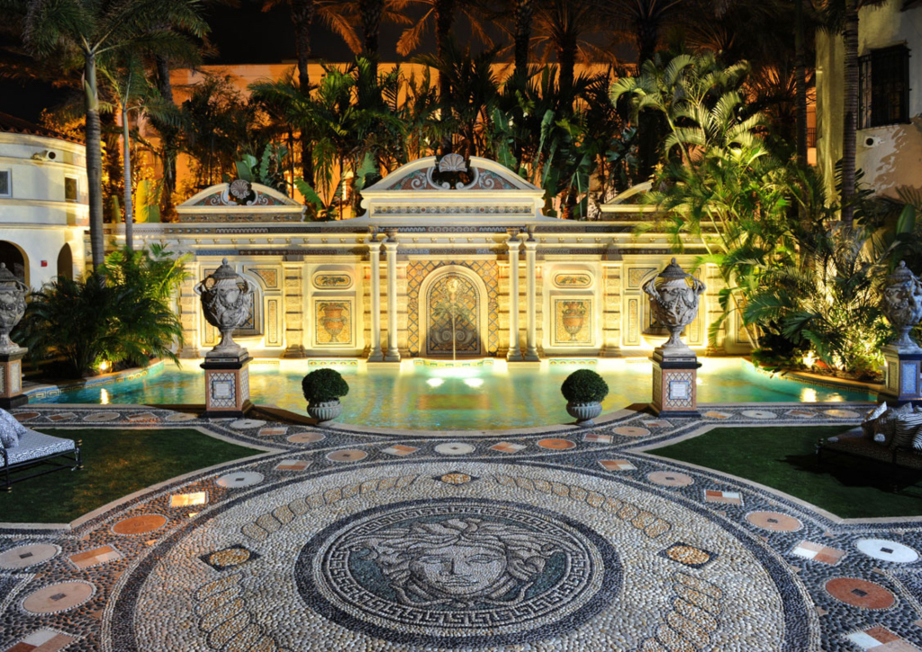 Casa Casuarina, Gianni Versace's Miami Beach mansion (Photograph courtesy of extravaganzi.com)