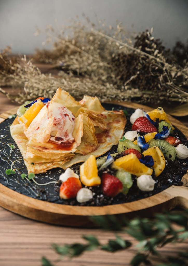 Garden Crepe (Photograph by Ron Mendoza)