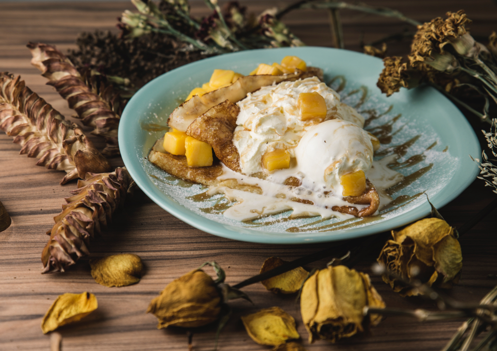 Mangoin Home (Photograph by Ron Mendoza)