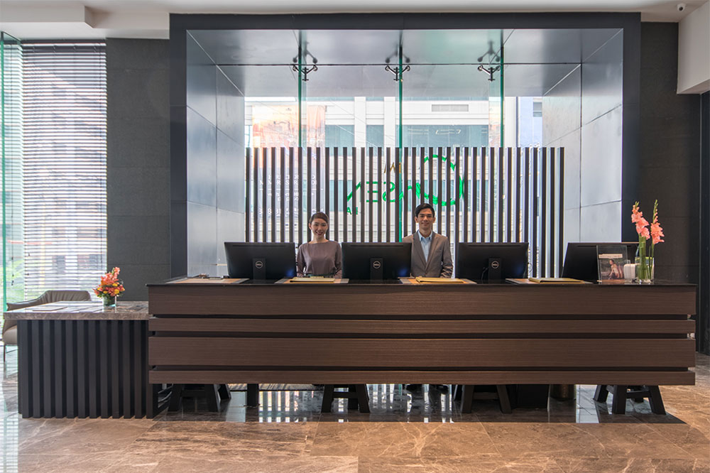 Warm greetings await guests at the lobby