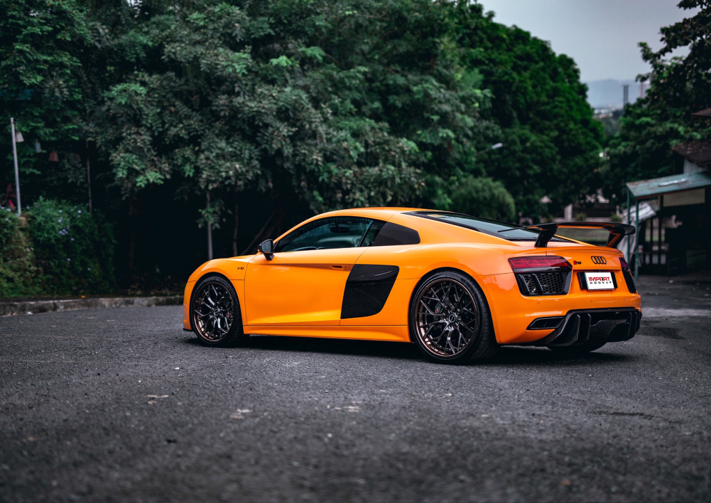 Import Hookup now modifies exotic and European cars.