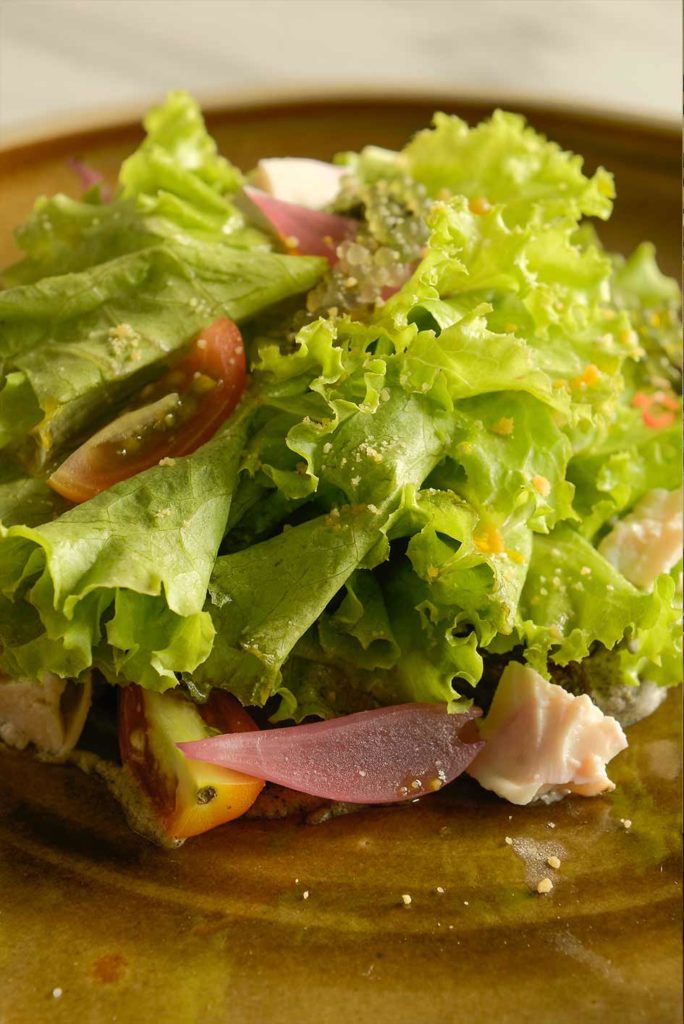 Ensalada is part of a lean menu of Lampara