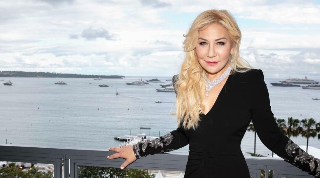 Anna Shay Bling Empire