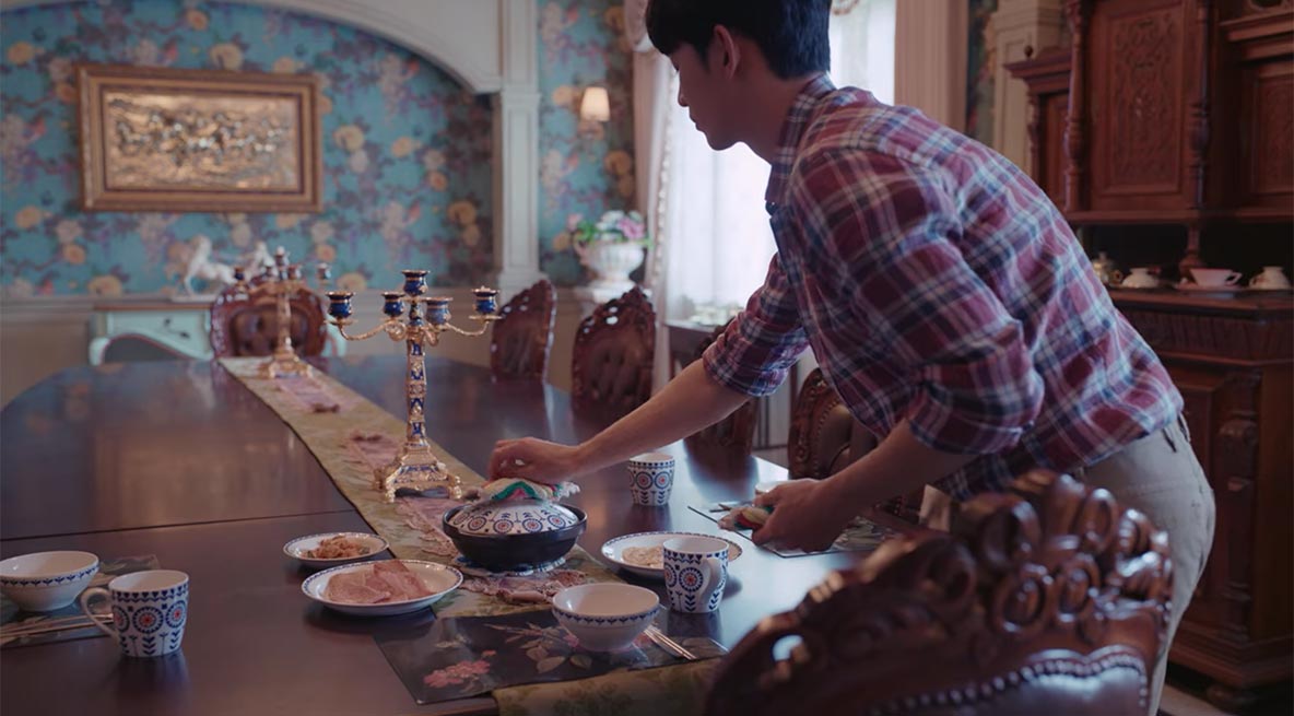 It's Ok to Not Be Ok (Netflix) with Kim Soo-hyun and Seo Ye-ji