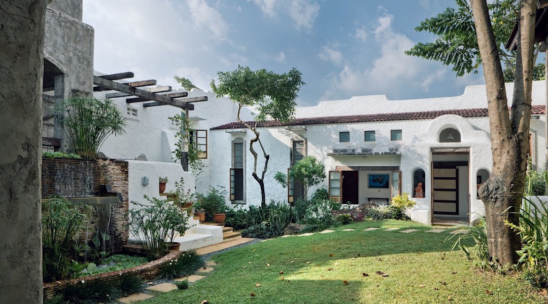 Exterior of a building in Pinto Art Museum