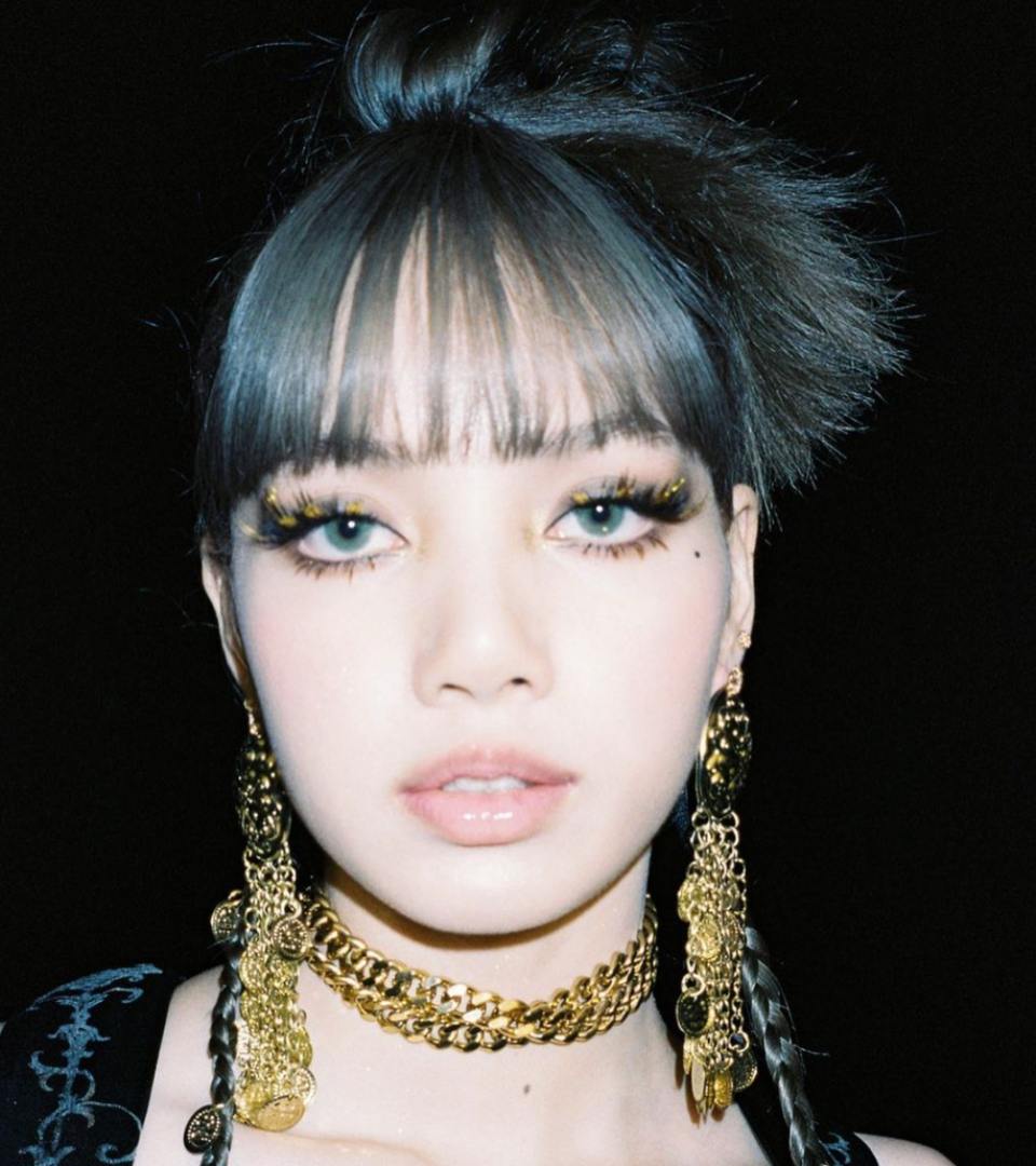 Lisa of Blackpink Breaks YouTube Viewing Records
