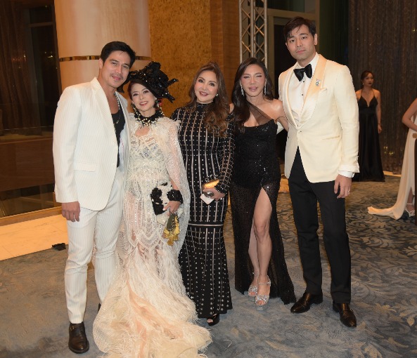 Piolo Pascual, Tessa Prieto Valdes, Small Laude, Vicky Belo, and Hayden Kho