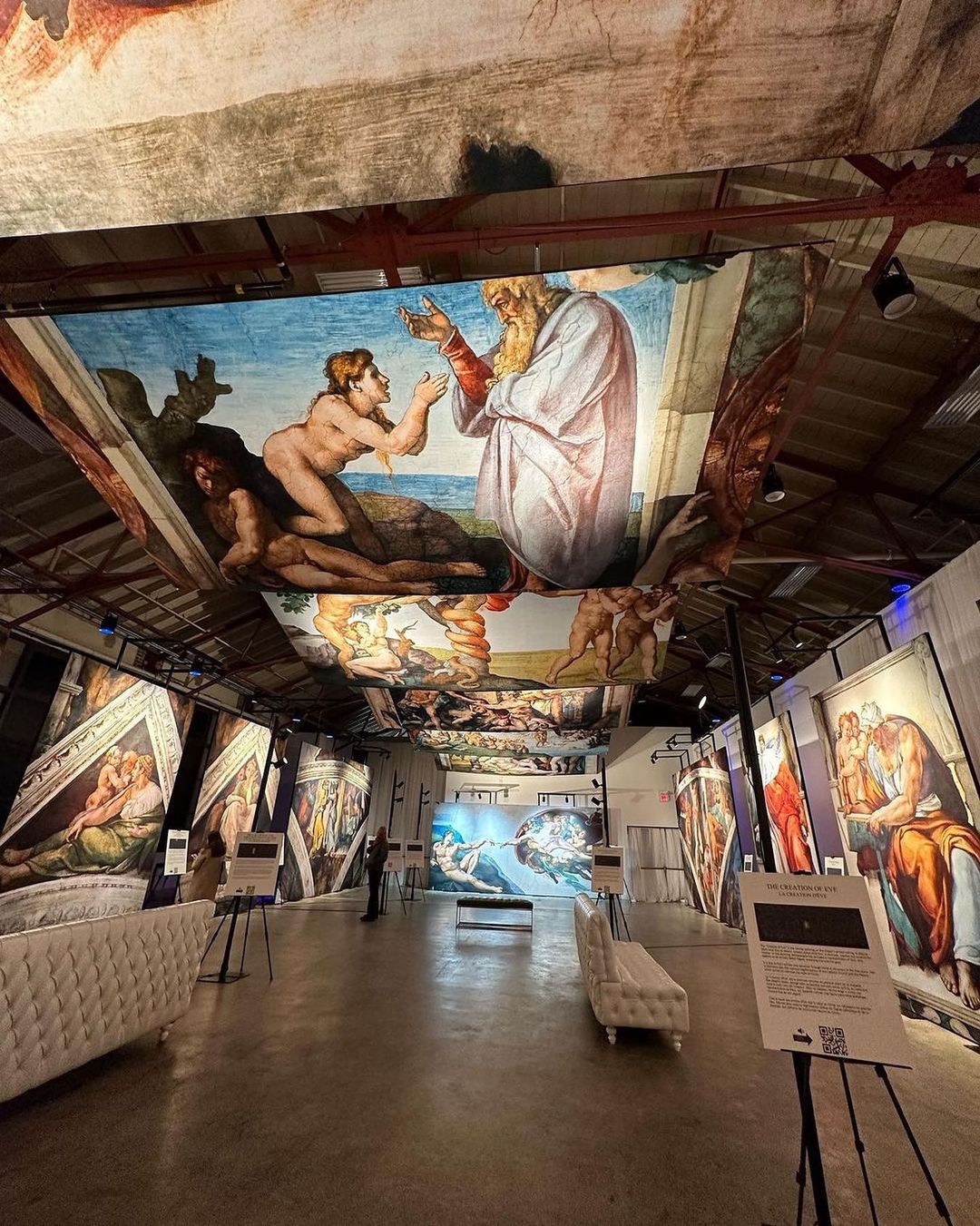 A picture of the exhibit in Toronto, Ontario