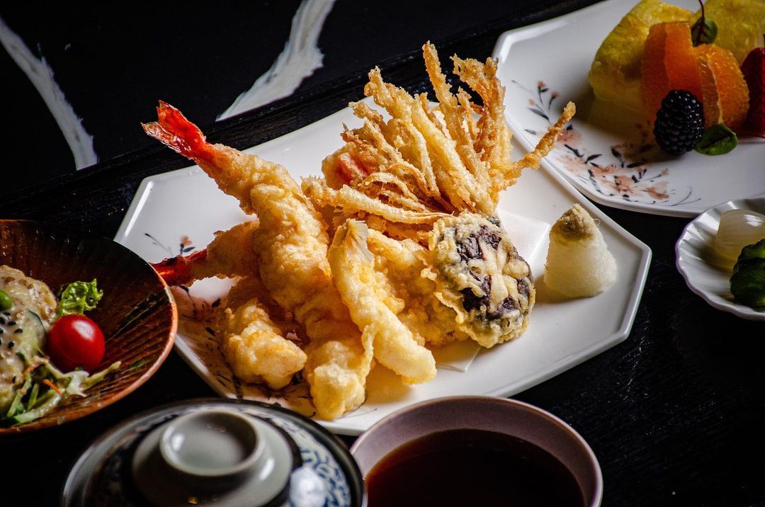 Yawaragi Okura Manila Tempura Moriawase Teishoku set