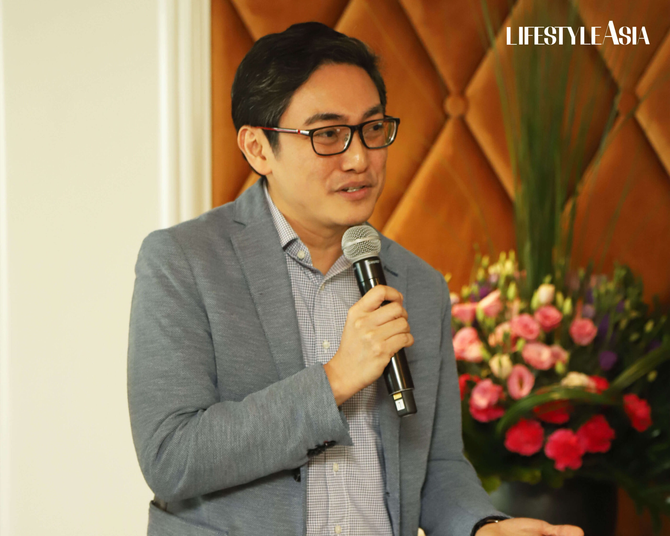 Atty Sam Inocencio Jr. during his speech at Lifestyle Asia event