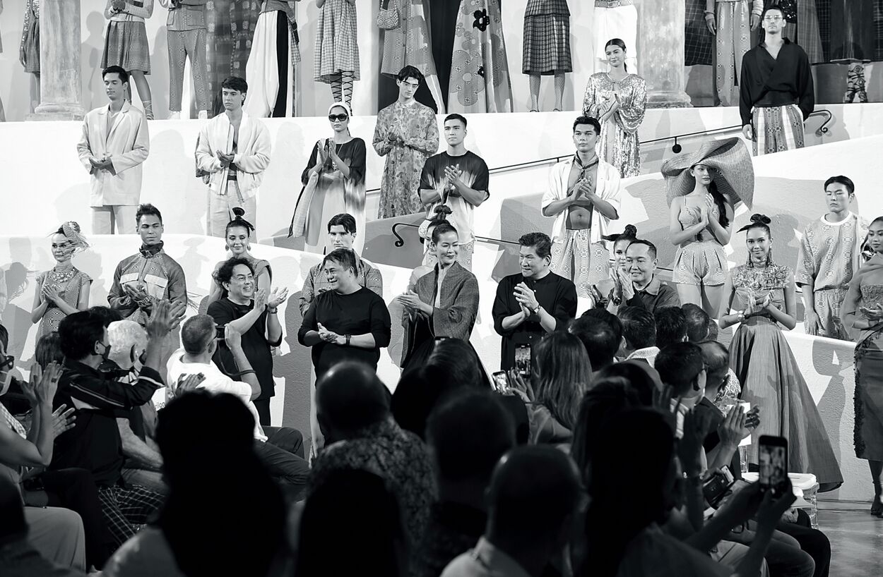 Pepito Albert, BARBA, JC Buendia, Tonichi Nocom, and Randy Ortiz at Algodon Fashion Show at Pinto Art Museum