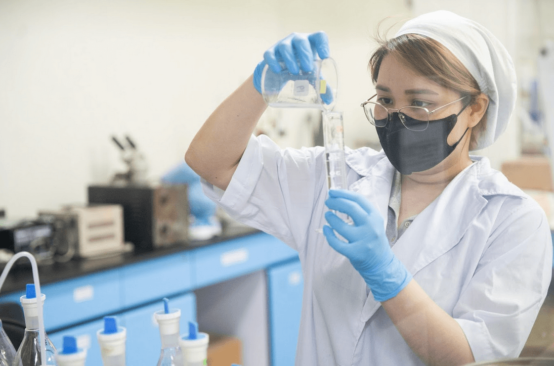 Pinky Pe Tobiano Qualibet