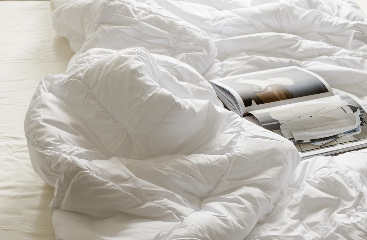 Linen & Homes Cloudlight Comforter