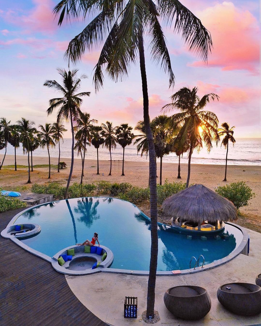 Jetwing Surf pool and beach view