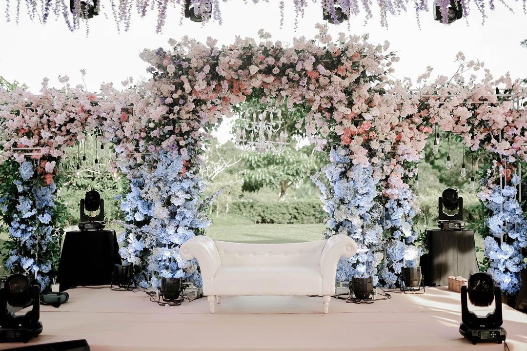 Meijier is best known for her natural freestyle arrangements