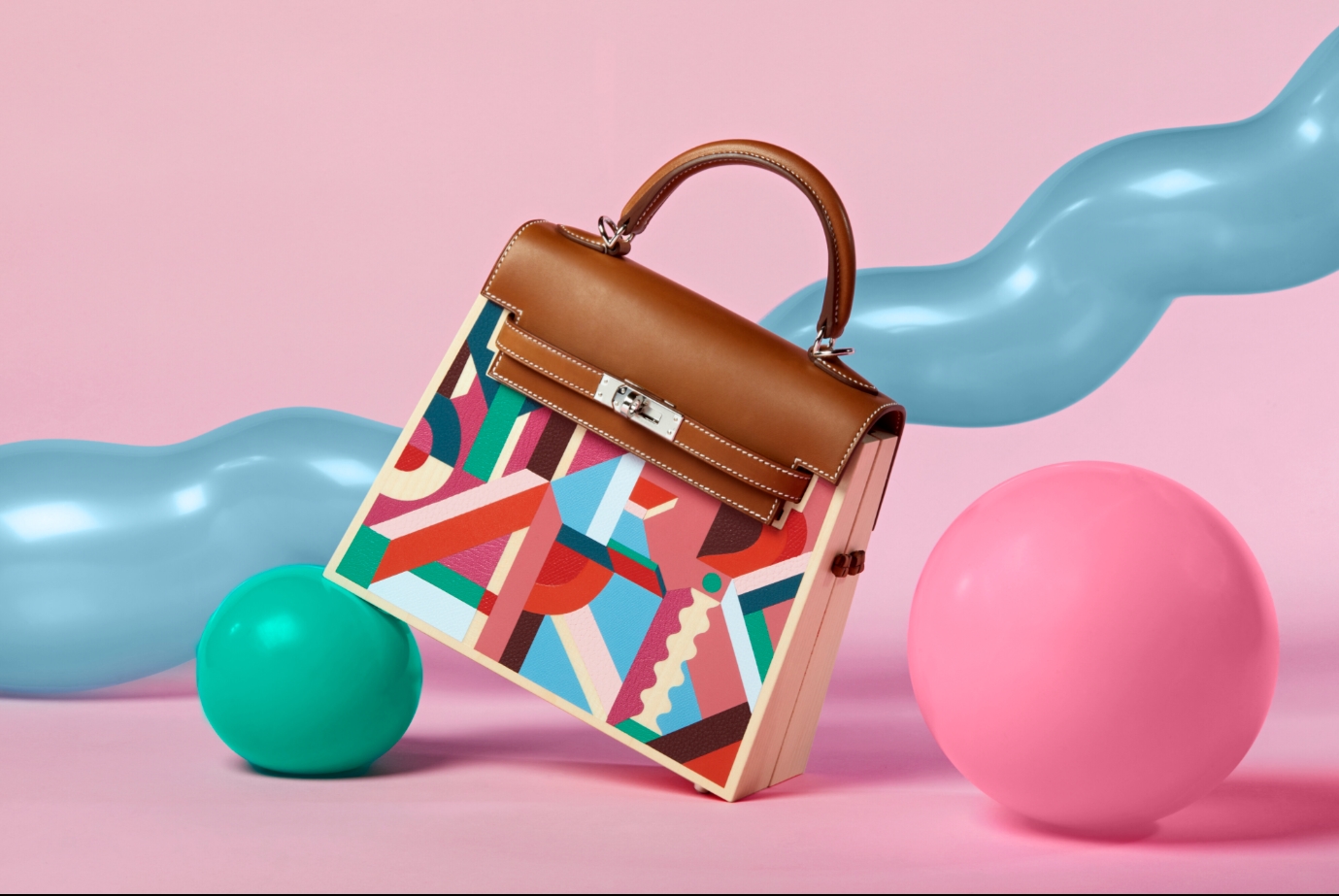 Hermès Kellywood 22 crafted with beechwood and barenia leather