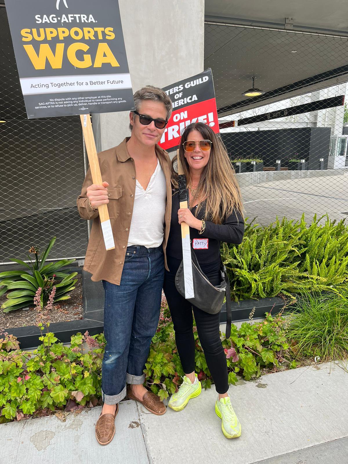 Chris Pine joins the picket line