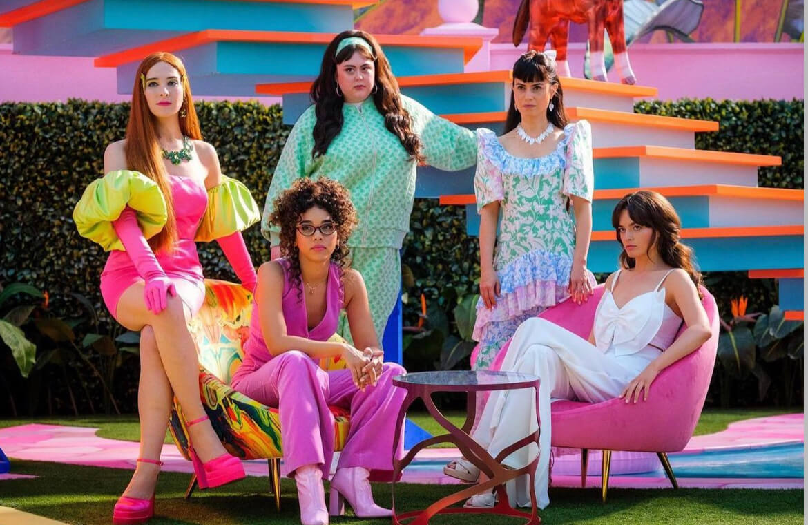 Dennis Lustico created the all-pink balintawak set at the Los Angeles premiere and Kayne called it the "dreamiest balintawak."