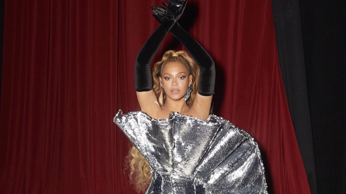 Beyoncé Drops Surprise Tracks with New Notes