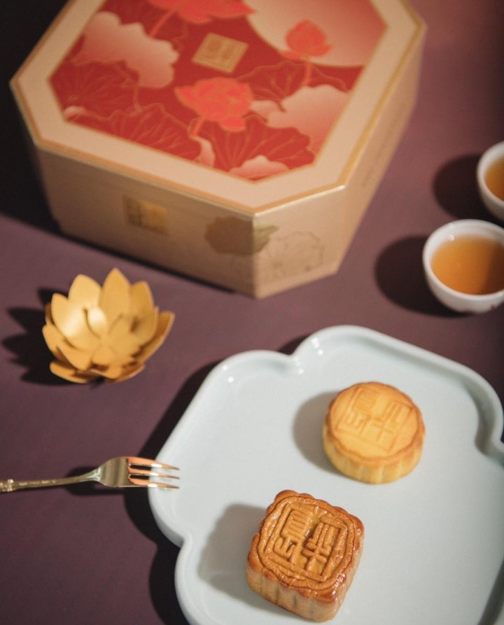 The Peninsula Manila mooncakes from Hong Kong