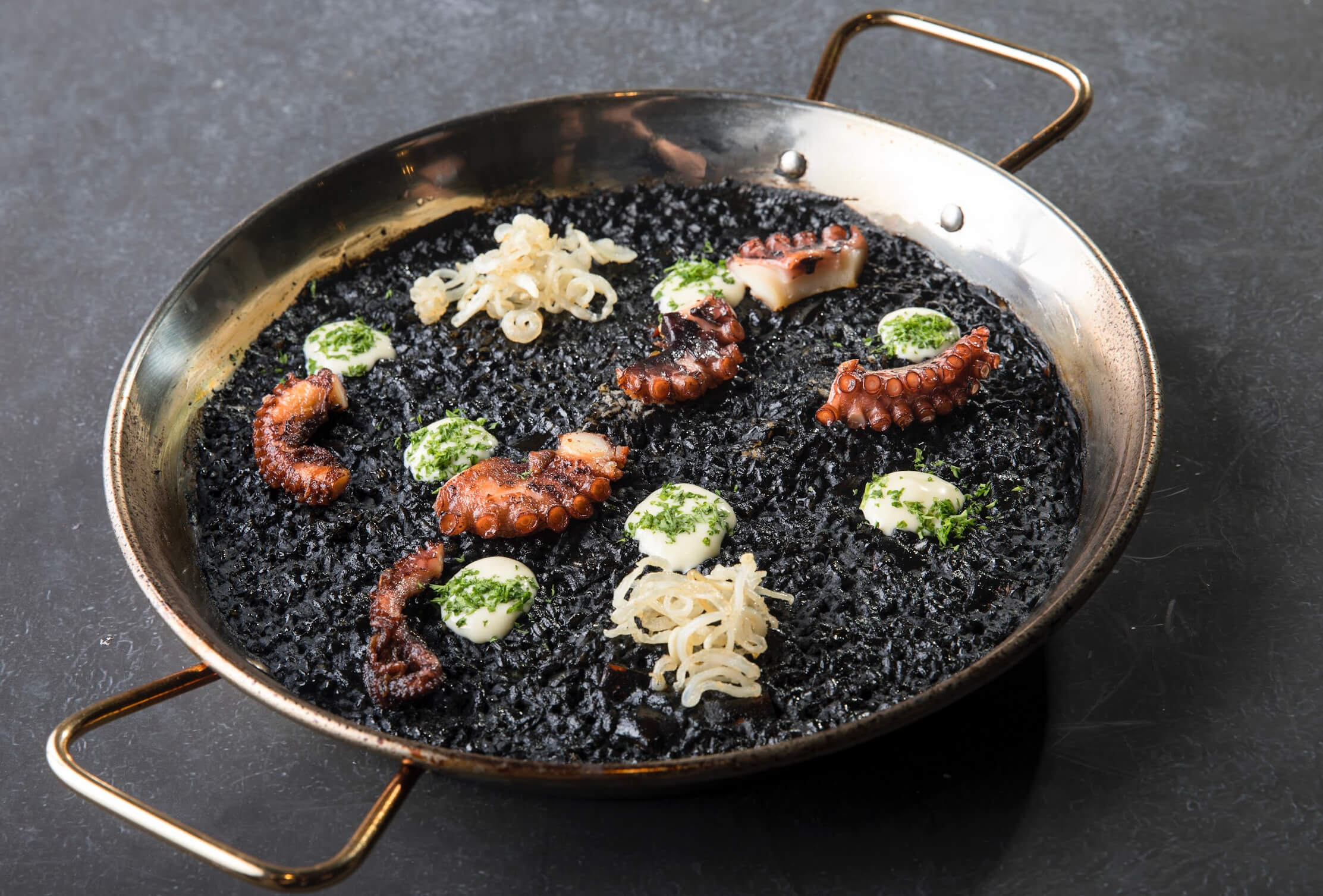 Paella Negra by Casa Buenas