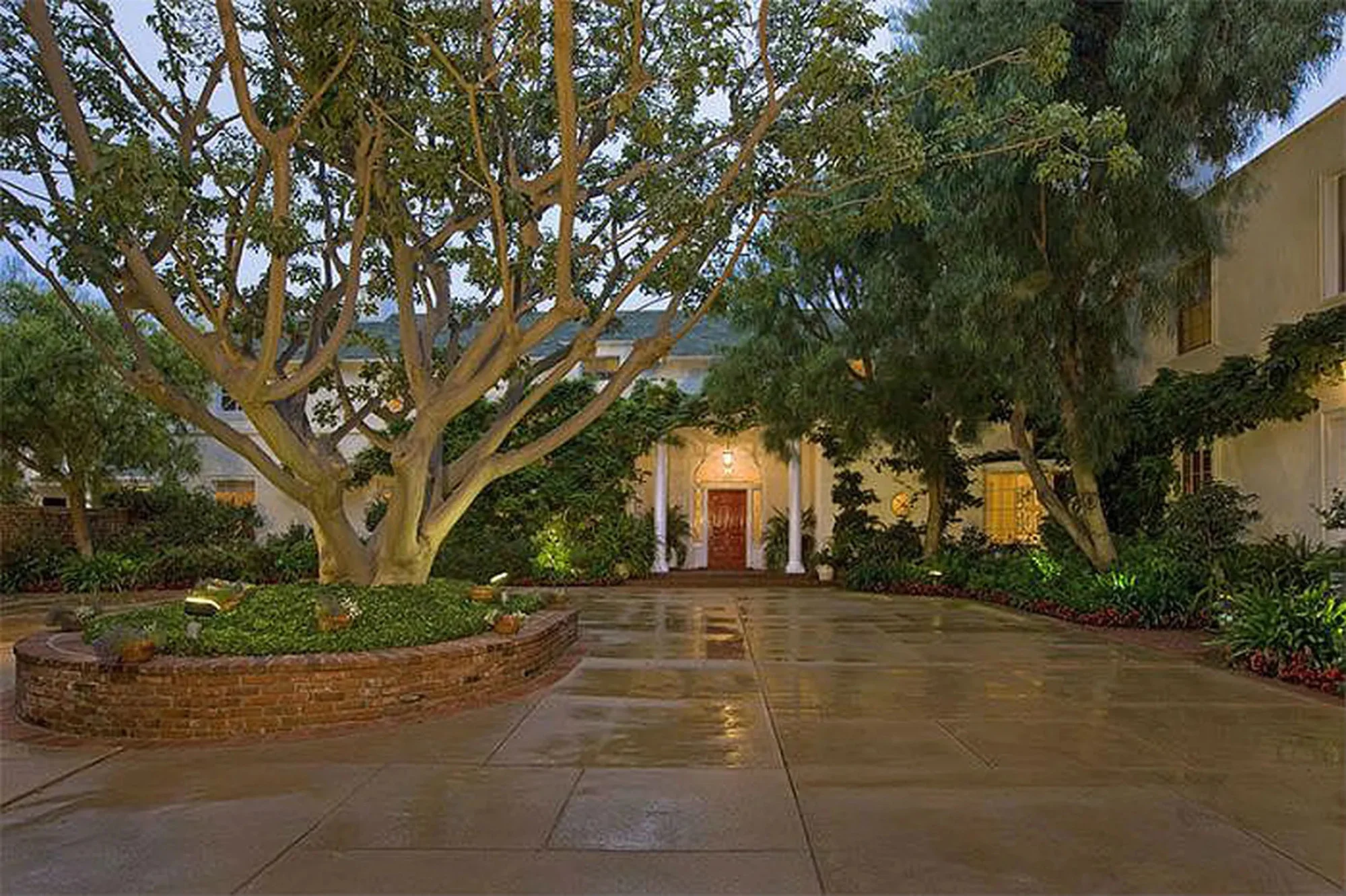 Taylor Swift's mansion that was granted landmark status. 