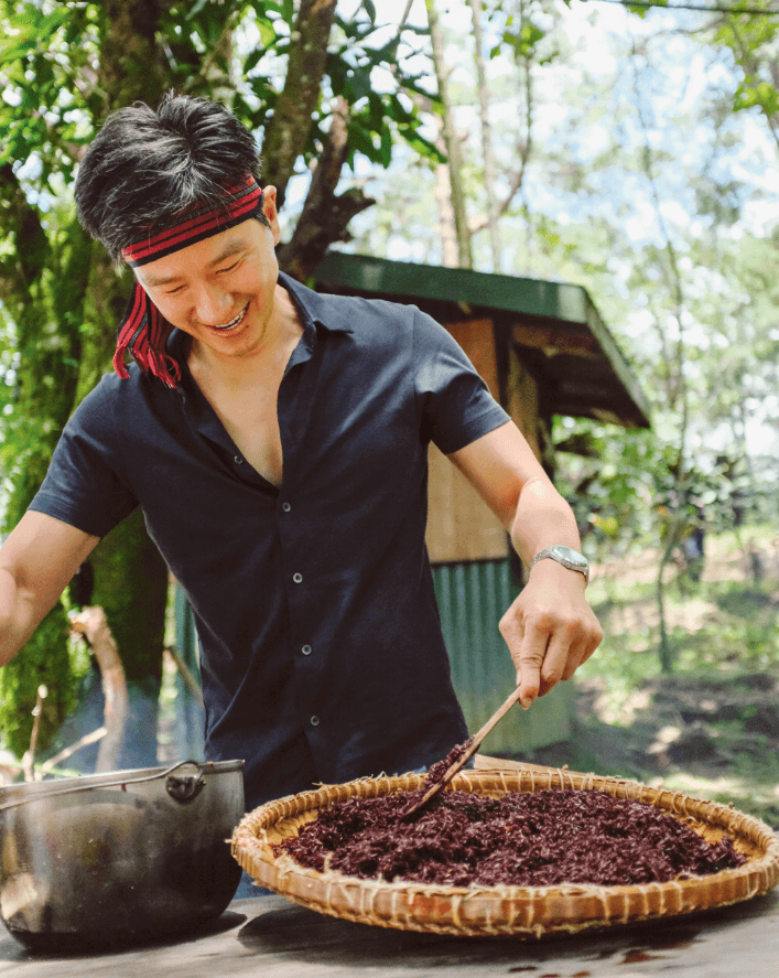 The Art of "Tapey" Making: Transferring the cooked "diket" on a tray before adding the "bubod"