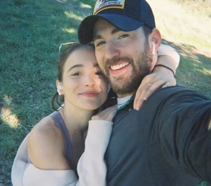 Chris Evans and Alba Baptista