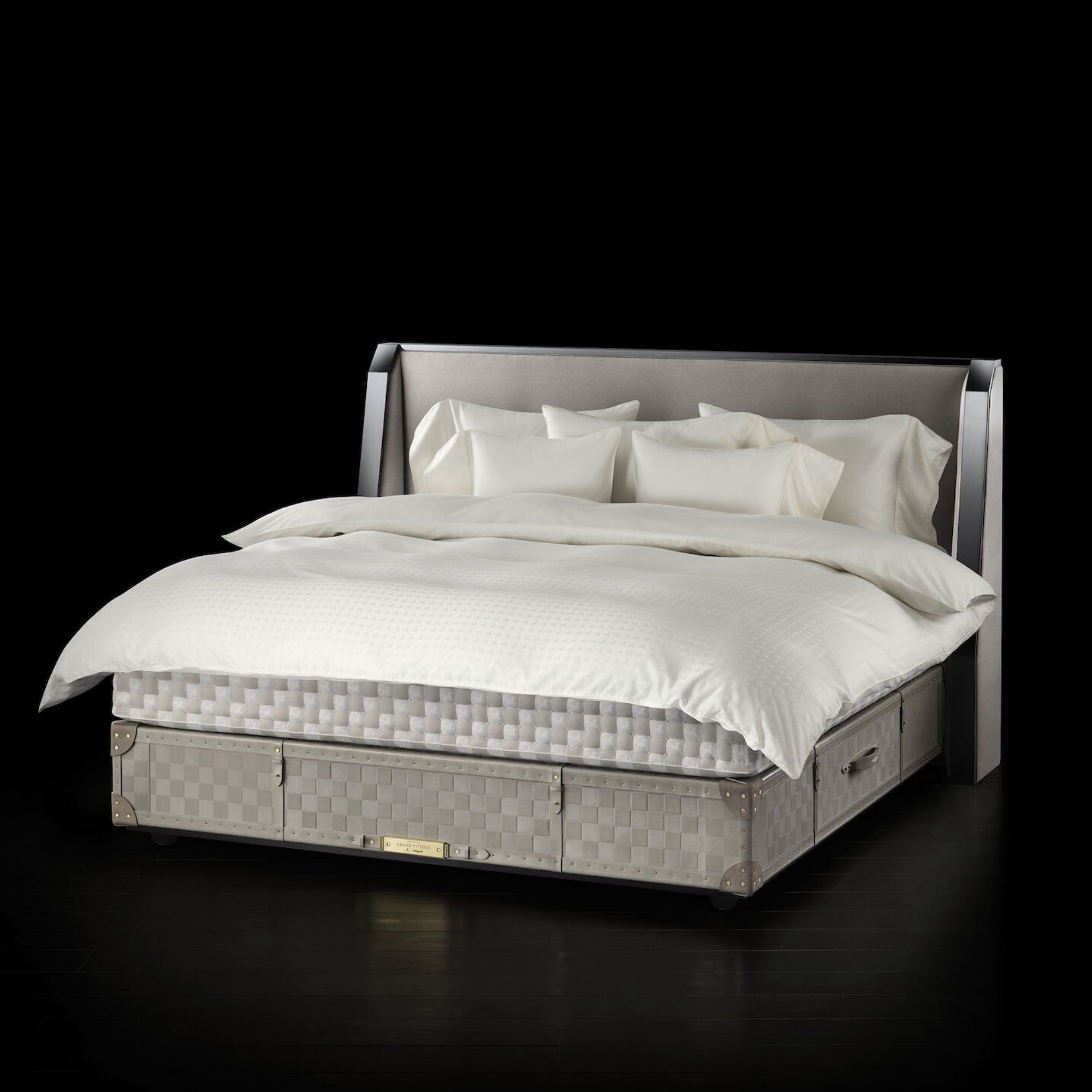 The Grand Vividus in “Natural Shale”