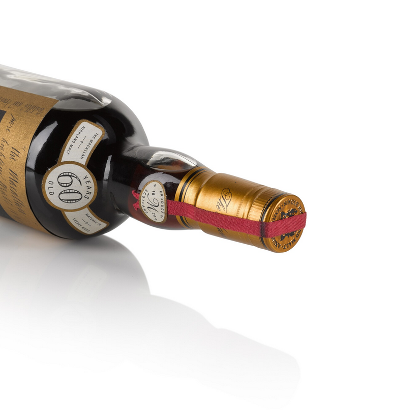 Close-up of the Macallan 1926’s cork and neck