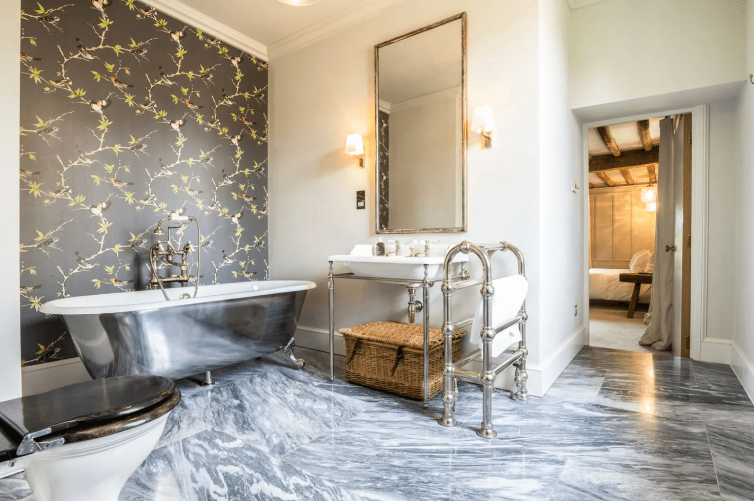 Cotswolds Manor Listed at Sotheby’s Realty