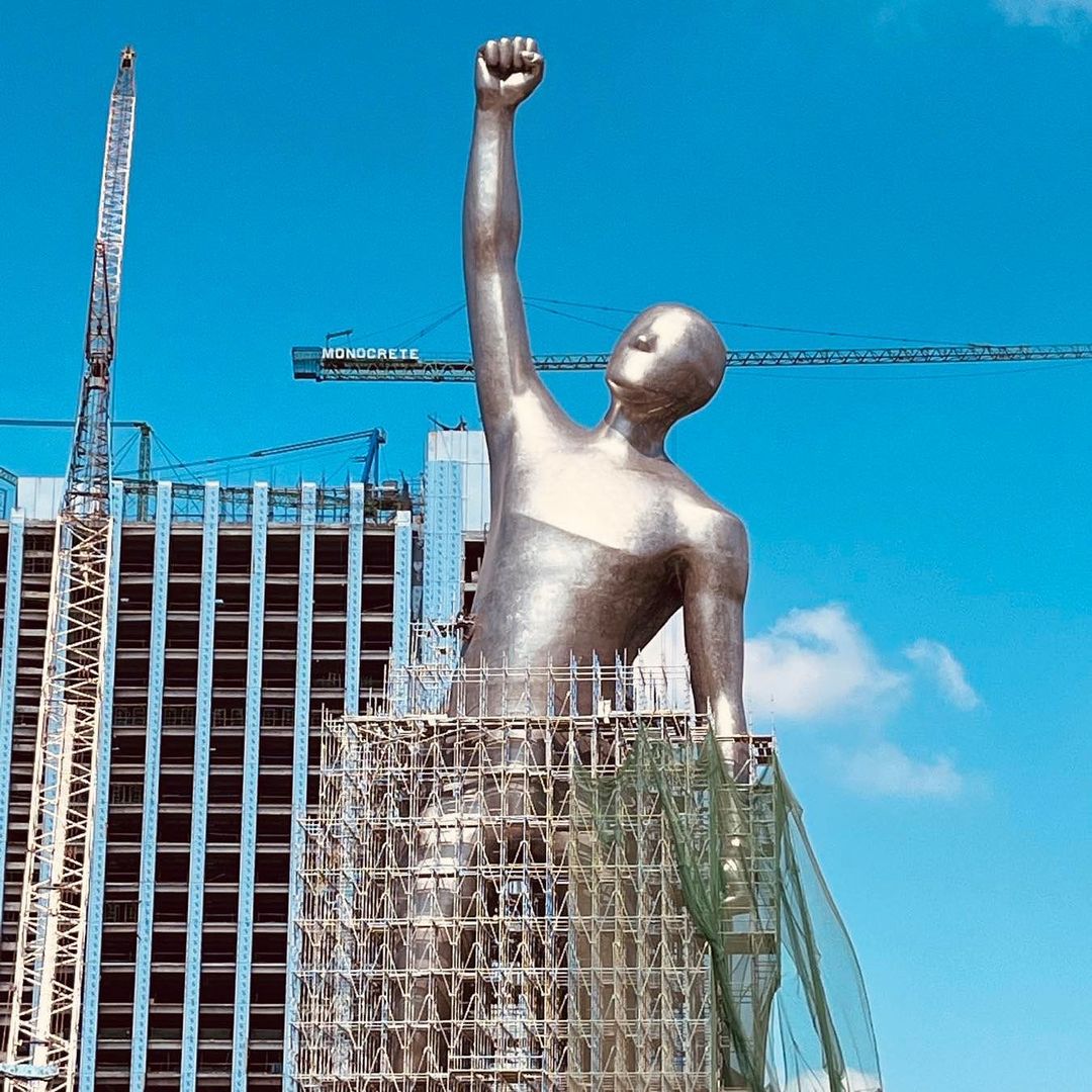 “The Victor” is a towering 28-storey sculpture by the Filipino-American artist