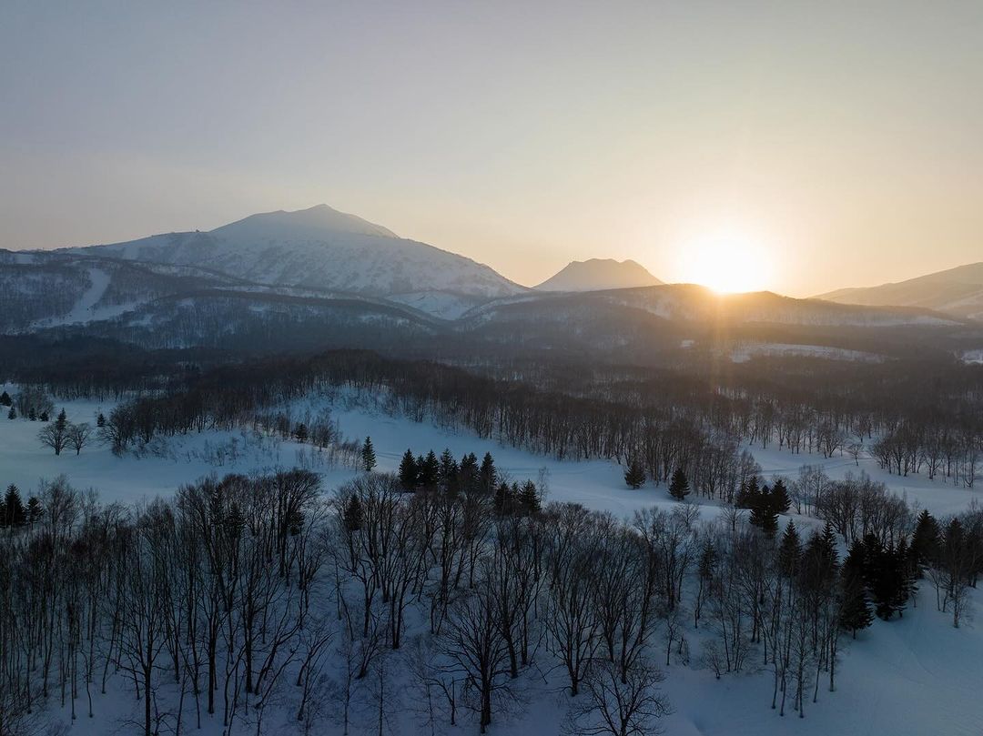 The snowy mountainscape of Koa Niseko