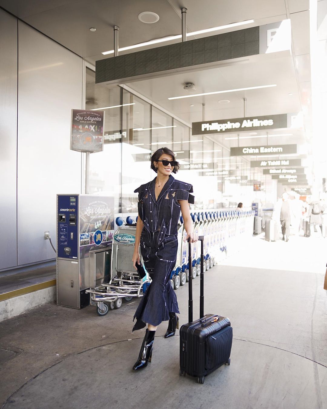 Michelle Dee arrives in El Salvador