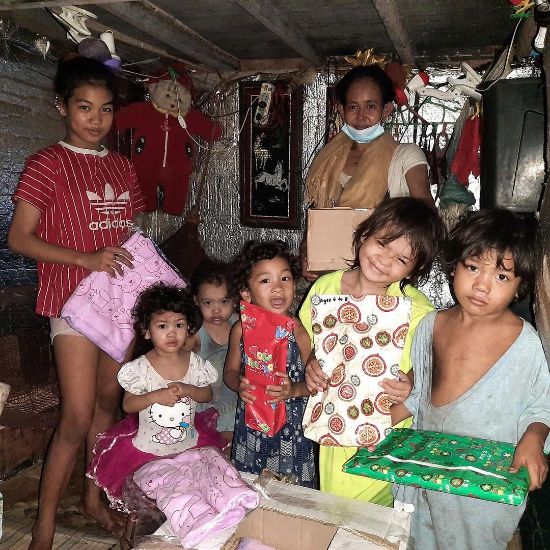 Project Pearls' "Adopt a Pearls Family" initiative provides grocery baskets and gifts to a donor's family of choice this holiday season